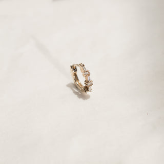 LUMIRÉ - 9 karat solid gold natural white Diamonds mini hoop earring